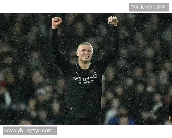 哈兰德错失绝佳机会左脚推射被大马丁轻松扑住