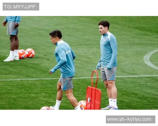 小西蒙尼称赞小蜘蛛为西甲最佳9号与梅西同场是无上的荣耀